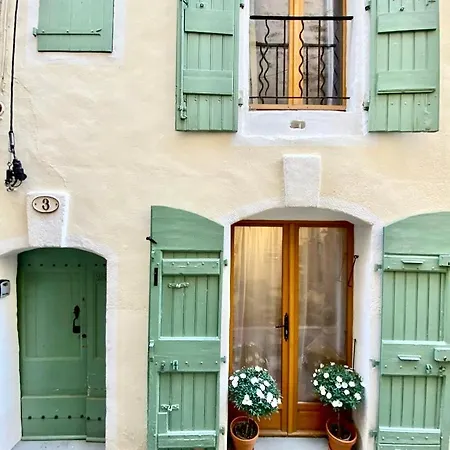 Authentic In Historic Vakantiehuis Pézenas
