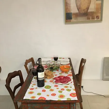 בית נופש Authentic In Historic