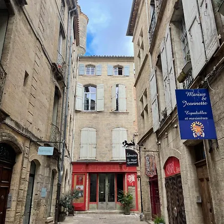Authentic In Historic Vakantiehuis Pézenas
