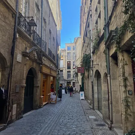 Authentic In Historic בית נופש *